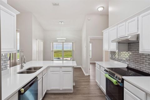 Tiny photo for 10934 Versailles Boulevard, Clermont, FL 34711 (MLS # G5103207)