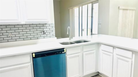 Tiny photo for 10934 Versailles Boulevard, Clermont, FL 34711 (MLS # G5103207)