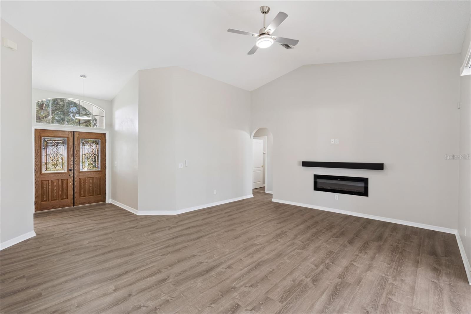 10934 VERSAILLES BOULEVARD