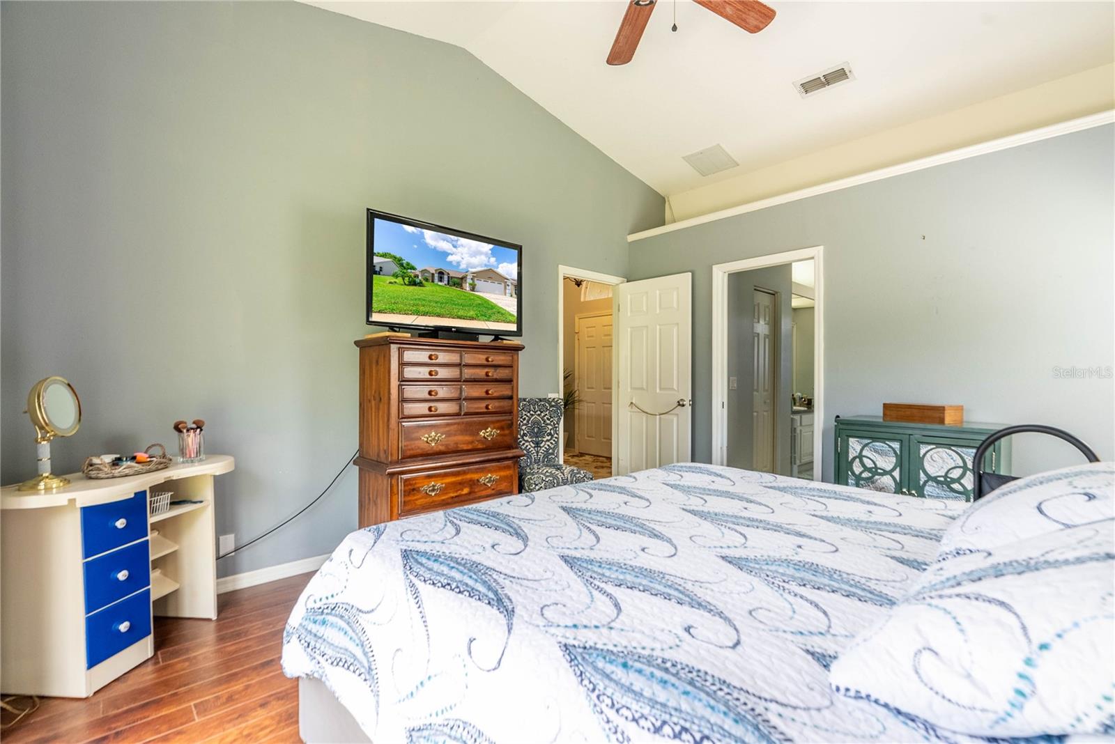 THE ESTATES - Residential