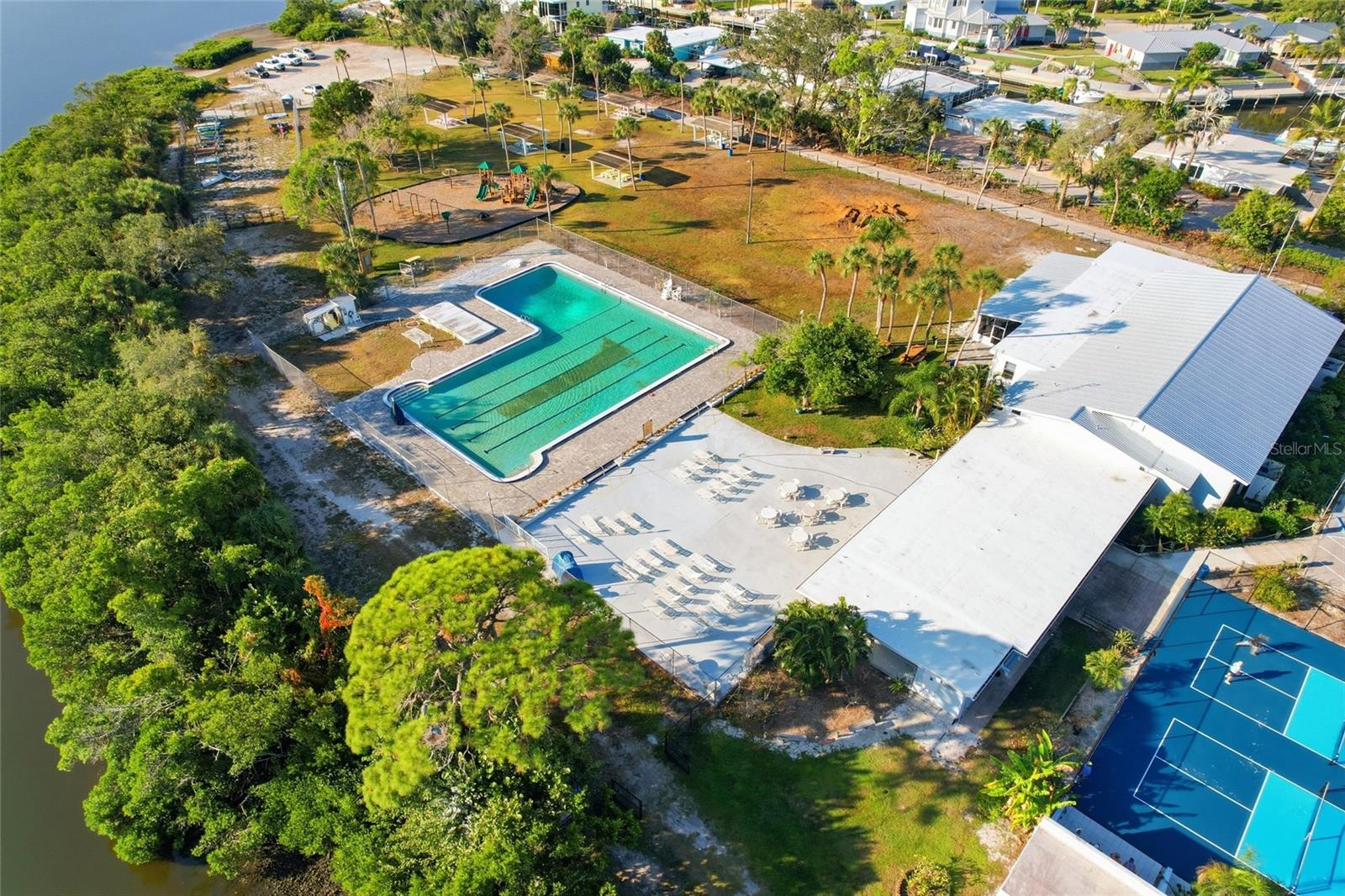 BAYSHORE GARDENS SEC 19 - Residential