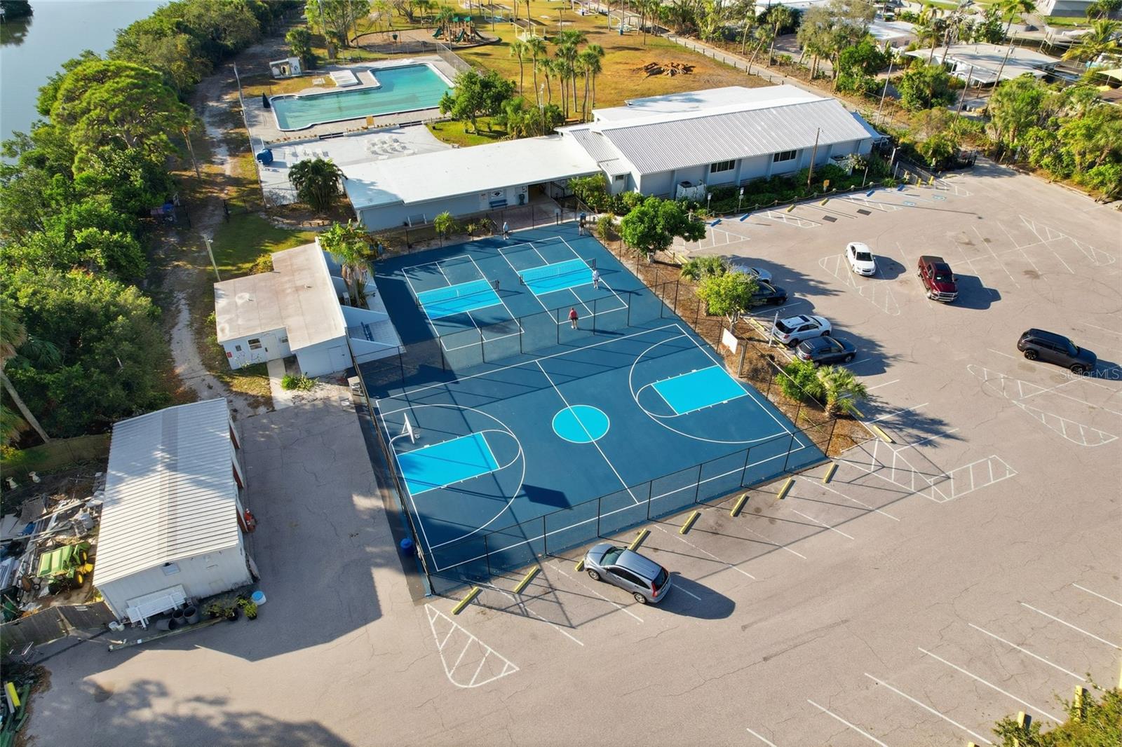 BAYSHORE GARDENS SEC 19 - Residential