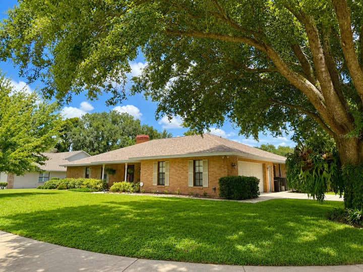 Photo 1 of 57 — 411 SUMMIT CHASE DRIVE, VALRICO, FL 33594