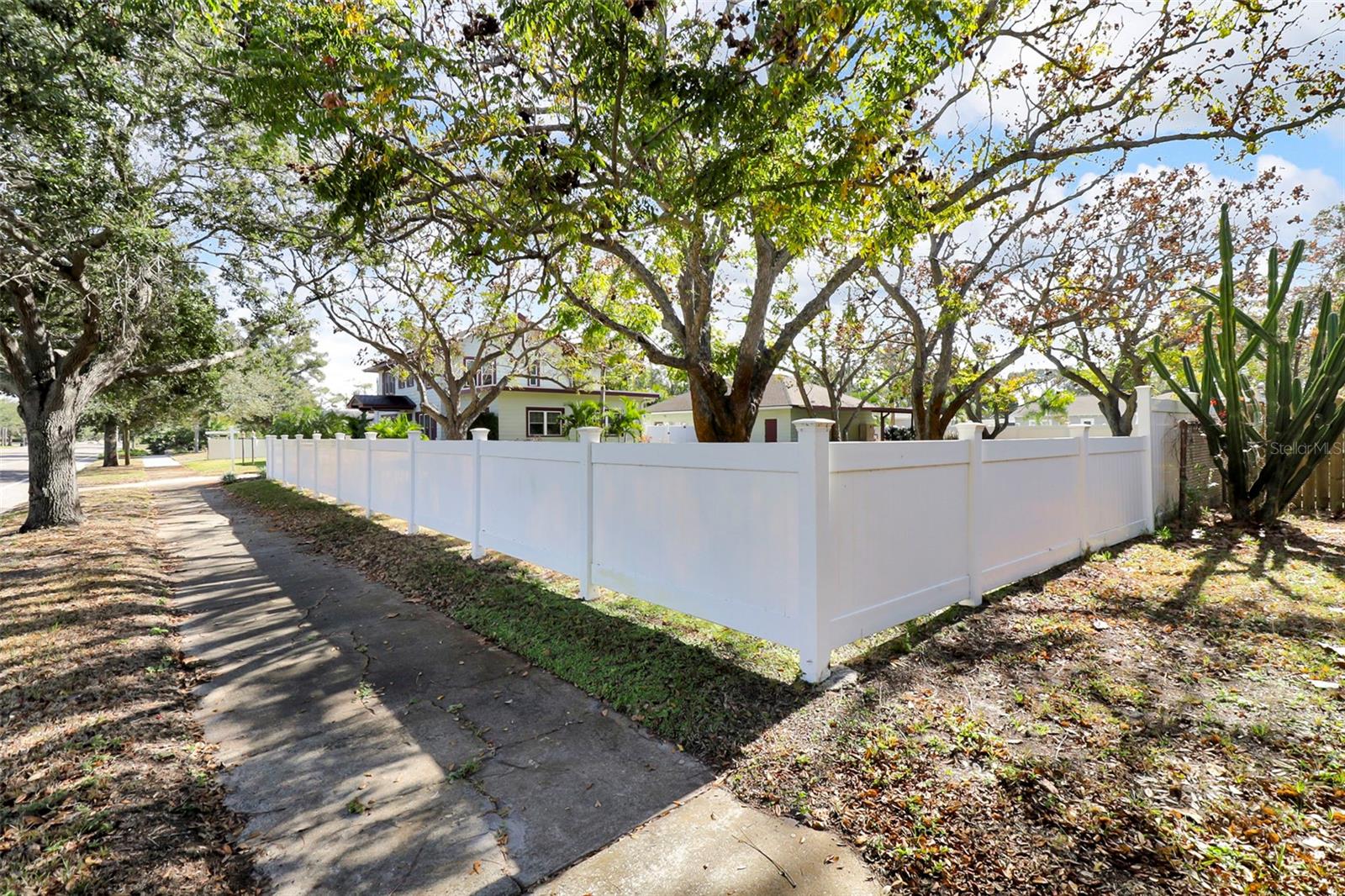 LAKE PASADENA DEV - Residential