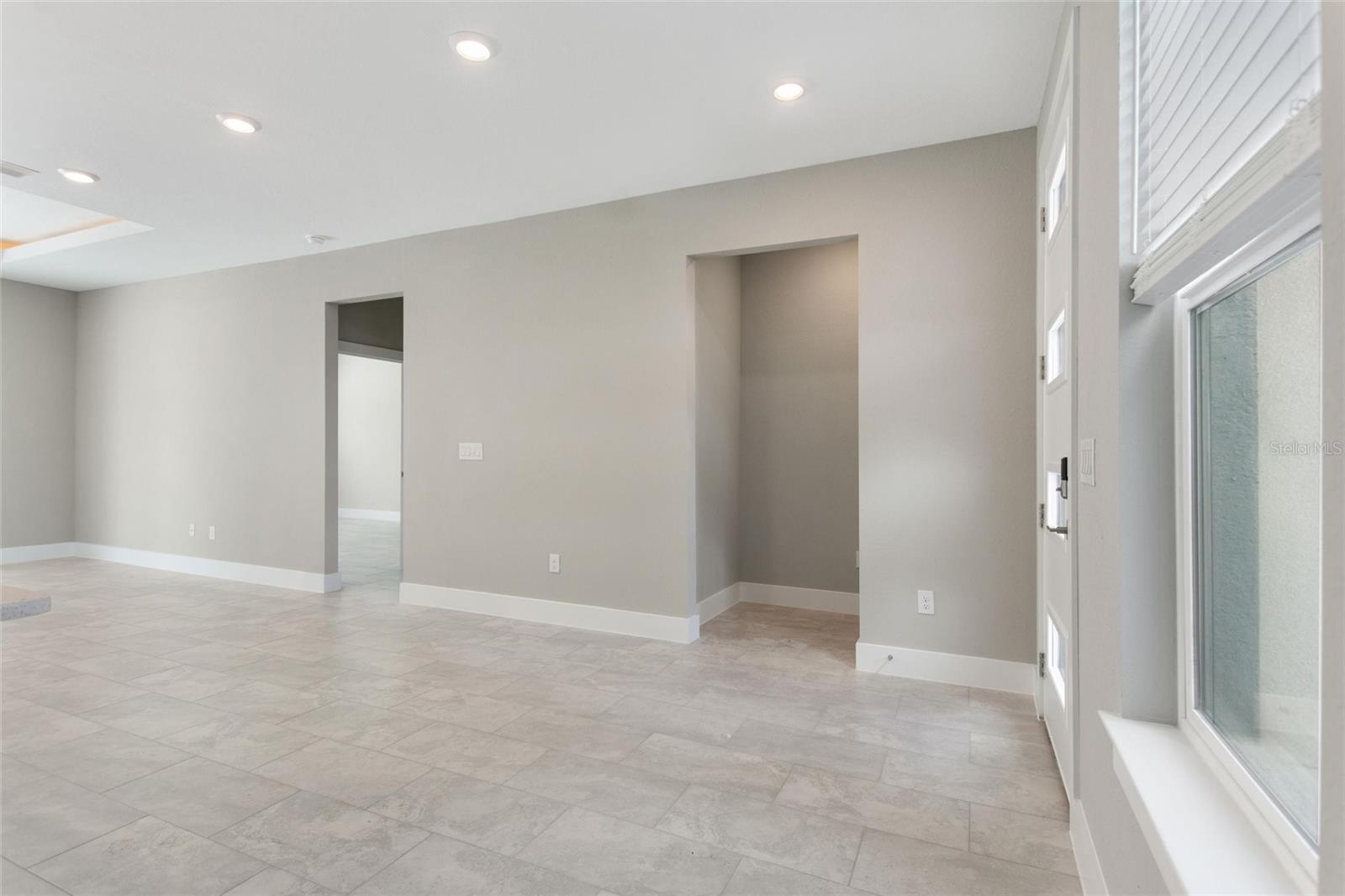 PORT CHARLOTTE SUB 25 - Residential Lease