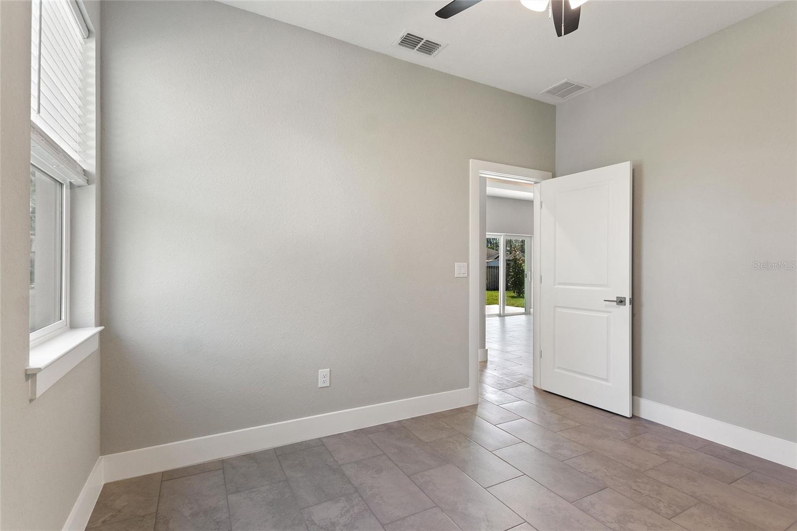 PORT CHARLOTTE SUB 25 - Residential Lease