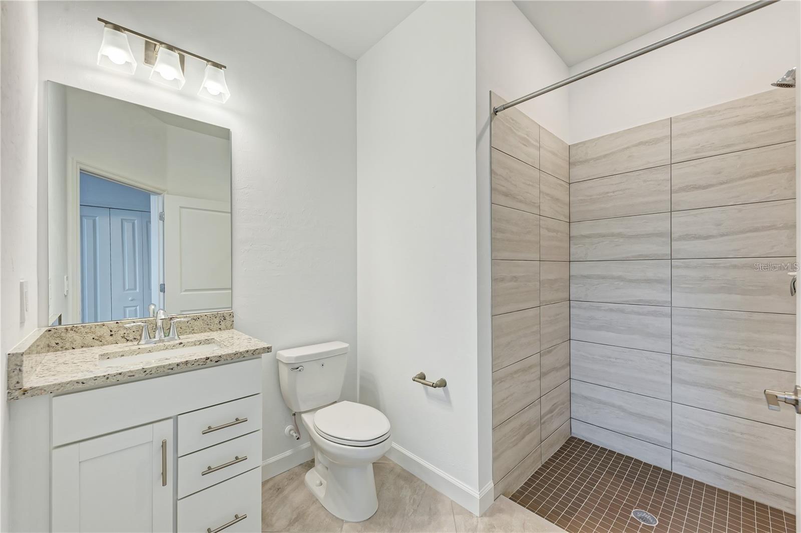 LORRAINE LAKES PH I - Residential Lease