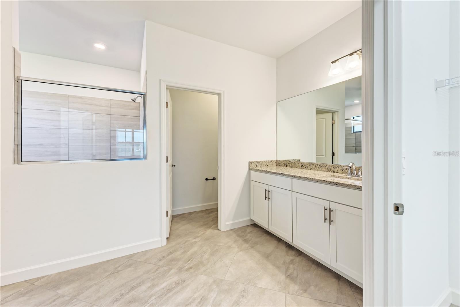 LORRAINE LAKES PH I - Residential Lease