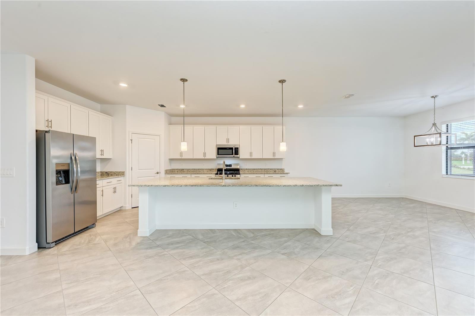 LORRAINE LAKES PH I - Residential Lease