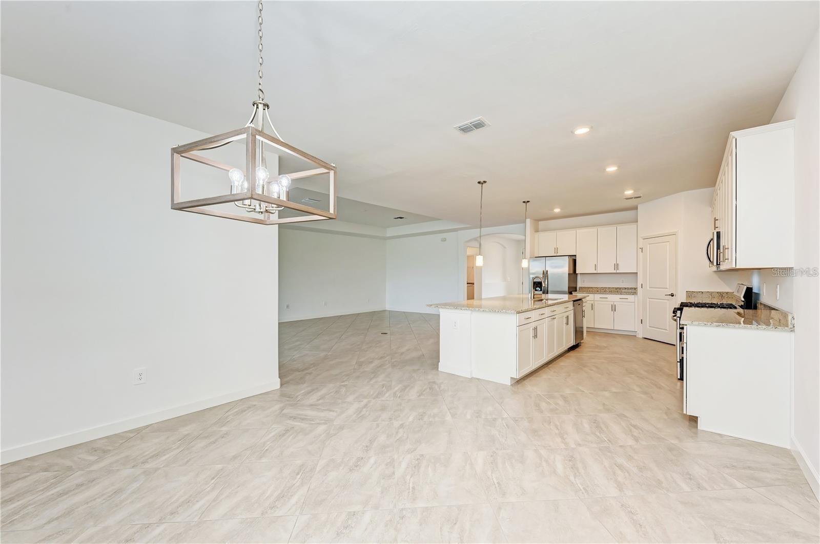 LORRAINE LAKES PH I - Residential Lease
