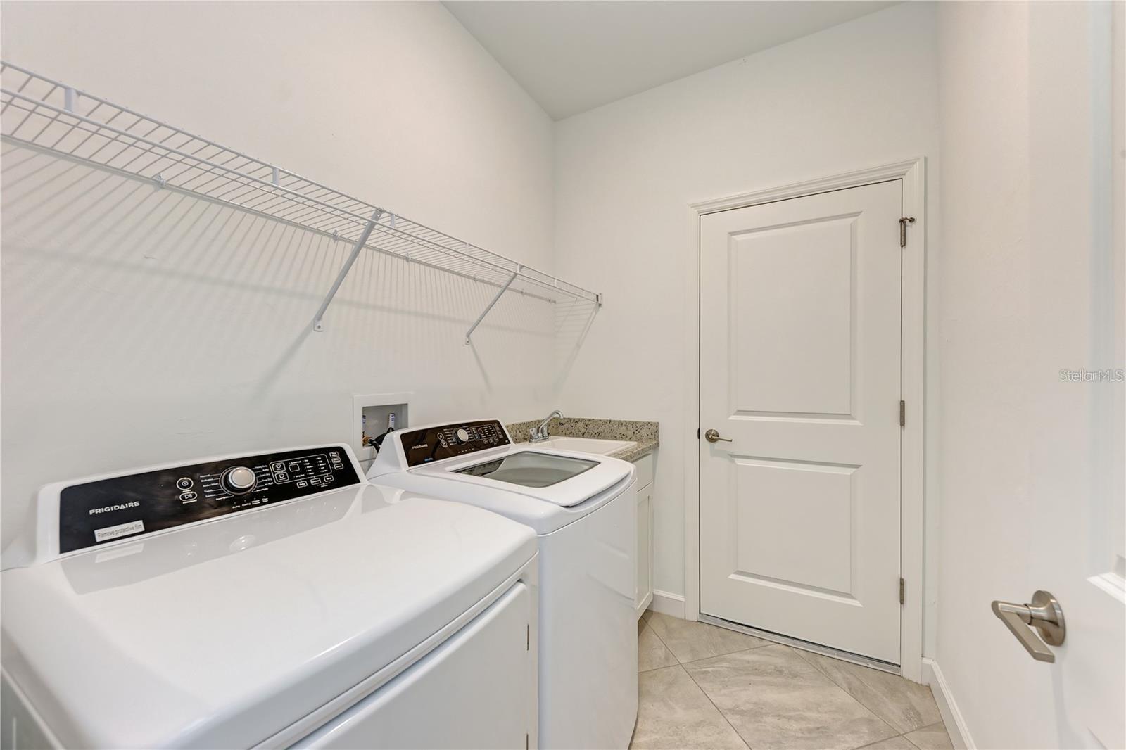 LORRAINE LAKES PH I - Residential Lease