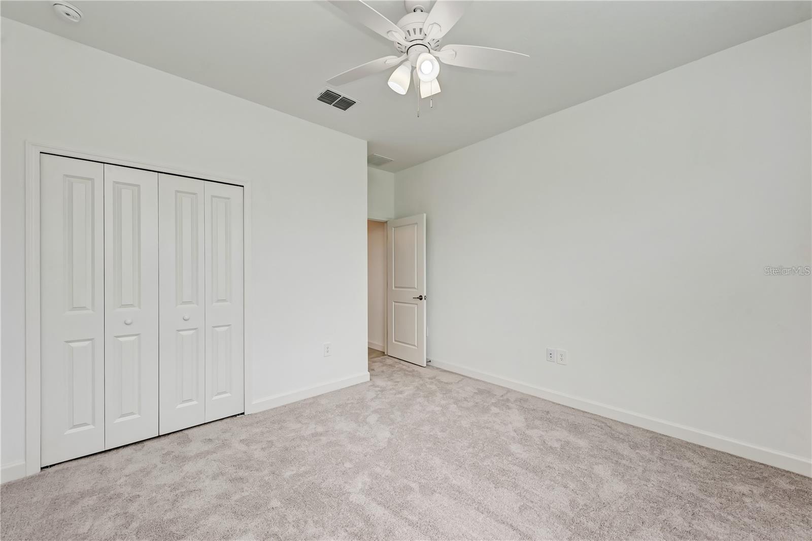 LORRAINE LAKES PH I - Residential Lease