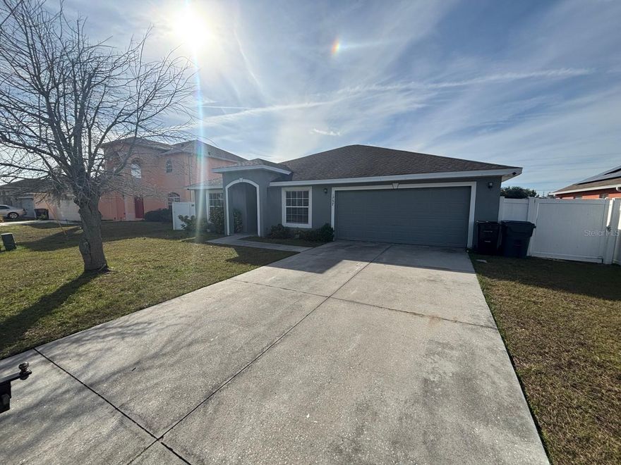 FOR RENT: Spacious 3 bedrooms and 2 bathrooms with Luxary vinyl in all bedrooms and ceramic tiles in all other areas. Large Fenced in back yard. Ready to move in.