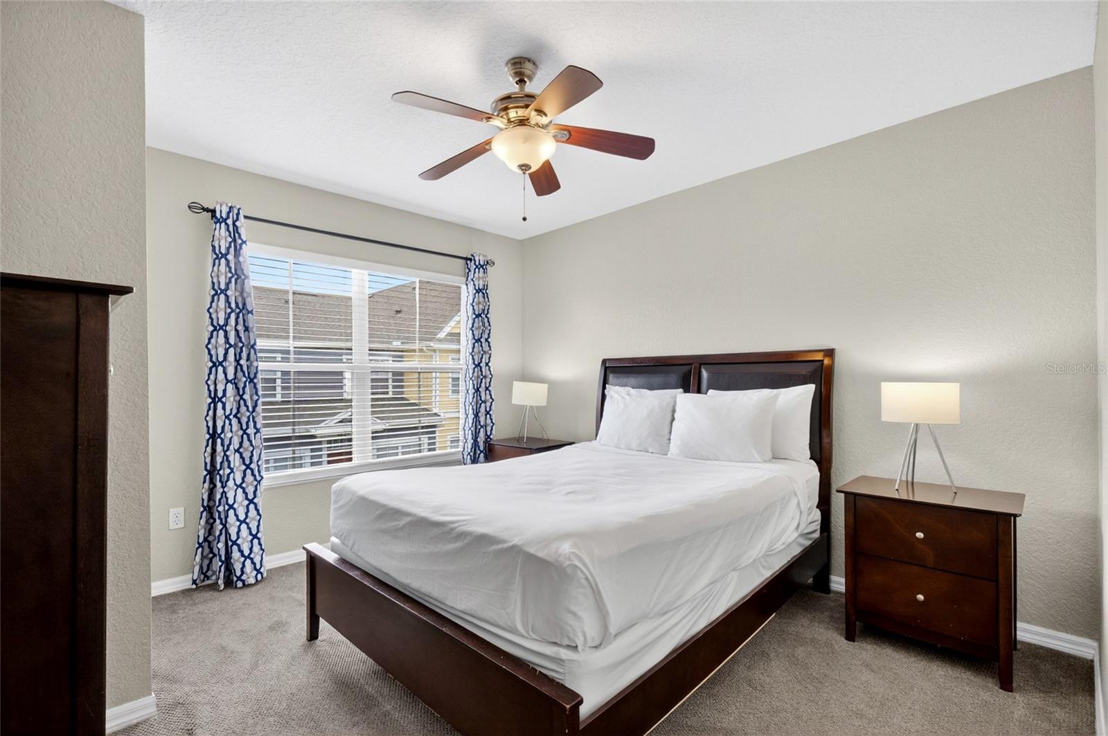 VILLAS AT SEVEN DWARFS LANE CONDO - Residential