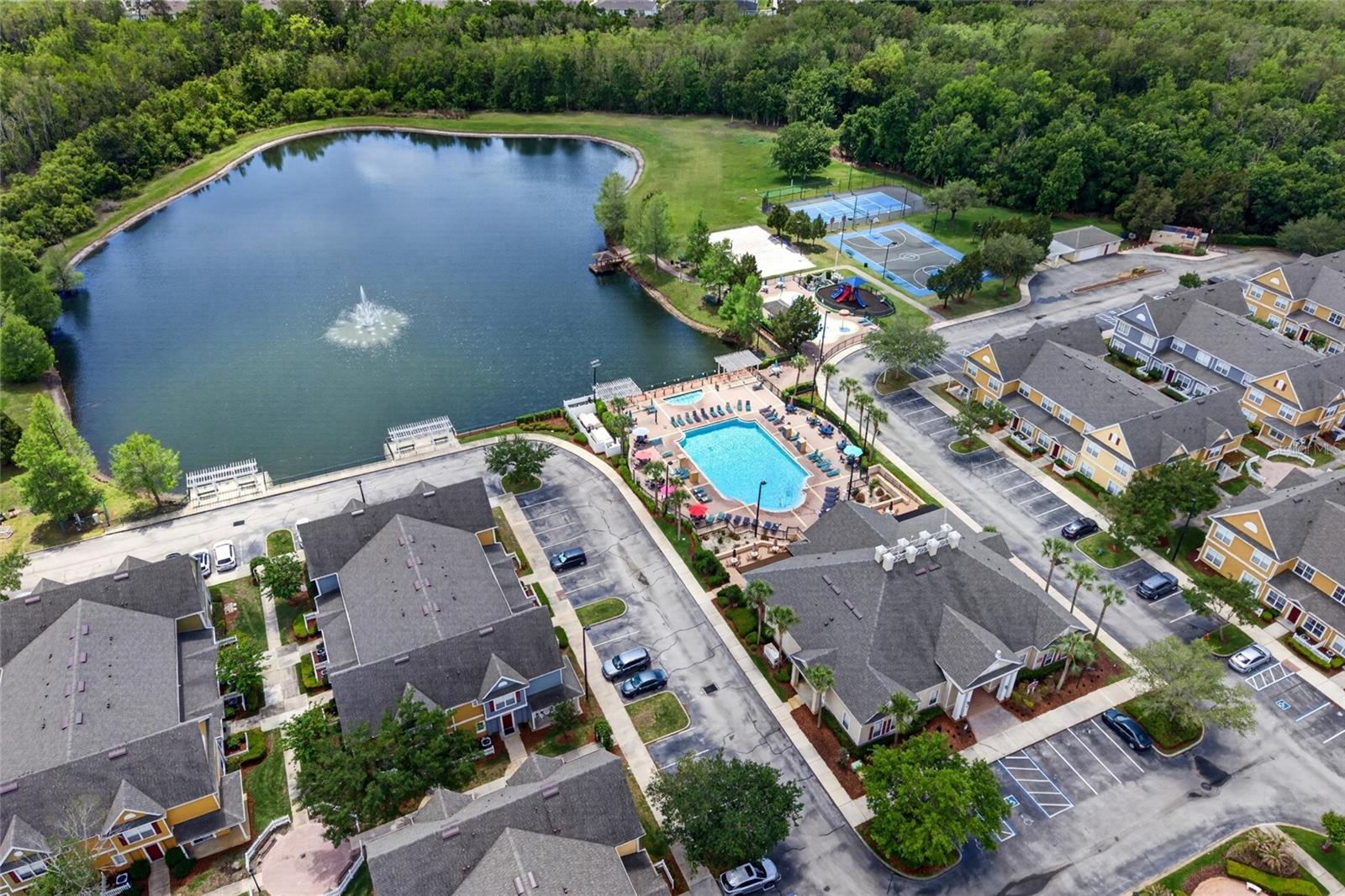 VILLAS AT SEVEN DWARFS LANE CONDO - Residential