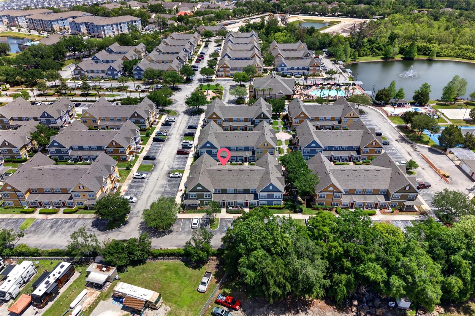 VILLAS AT SEVEN DWARFS LANE CONDO - Residential