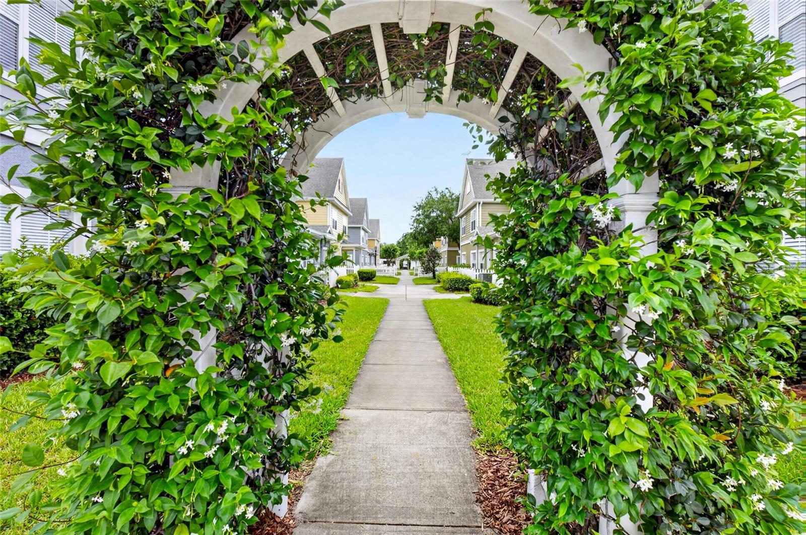 VILLAS AT SEVEN DWARFS LANE CONDO - Residential