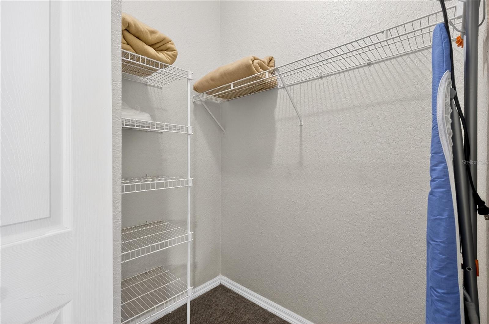 VILLAS AT SEVEN DWARFS LANE CONDO - Residential