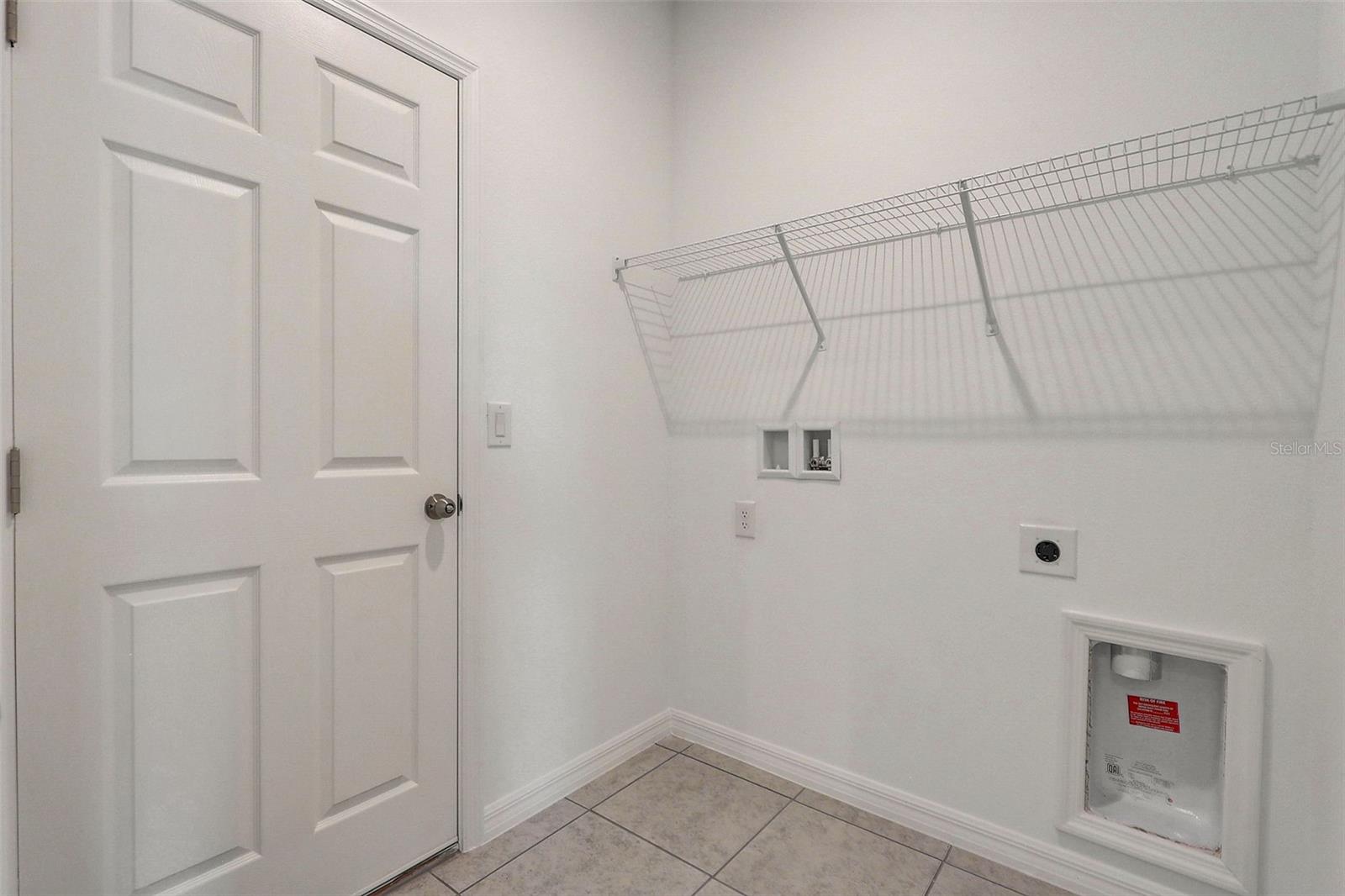 SUNSET LAKES ESTATES - Residential