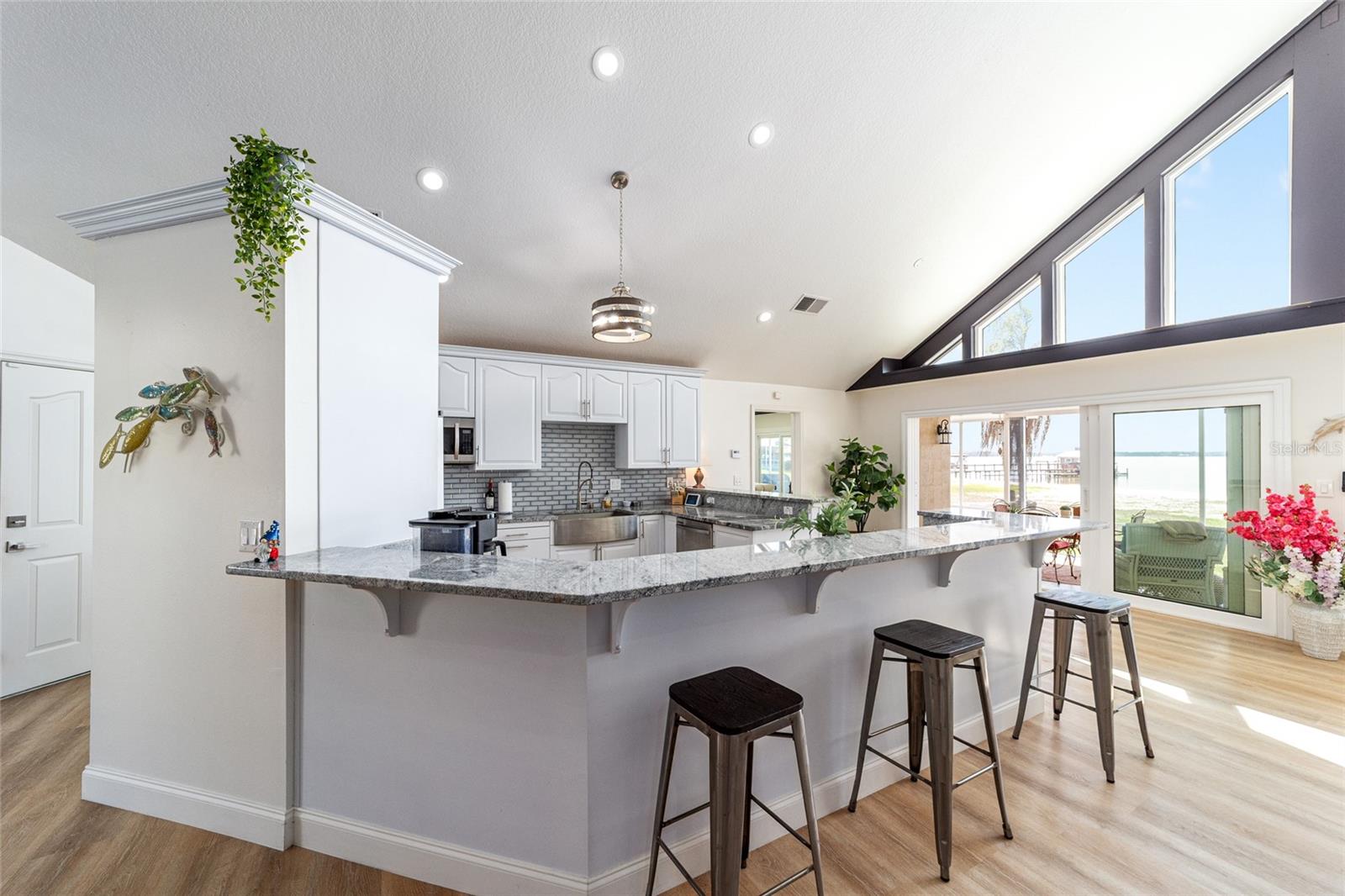 SANDY HOOK - Residential