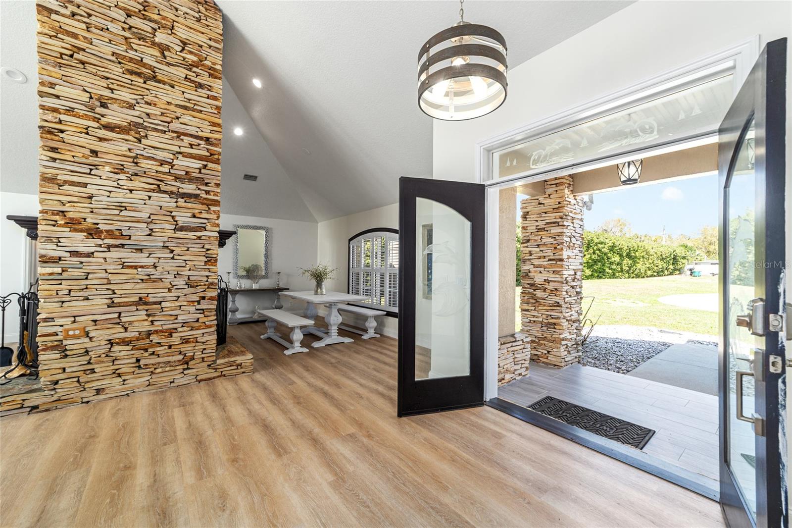 SANDY HOOK - Residential