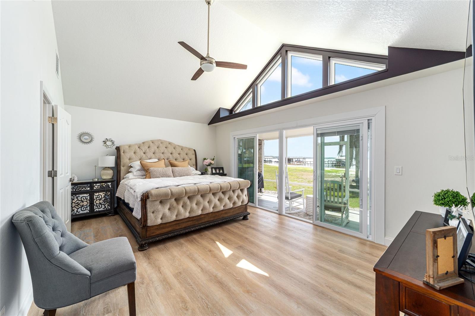 SANDY HOOK - Residential