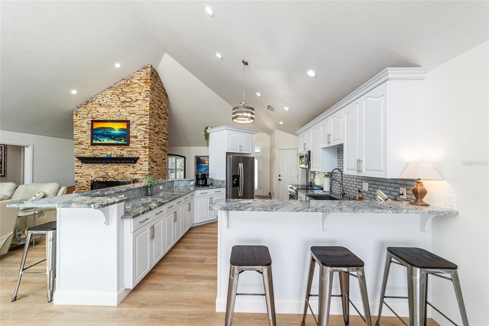 SANDY HOOK - Residential