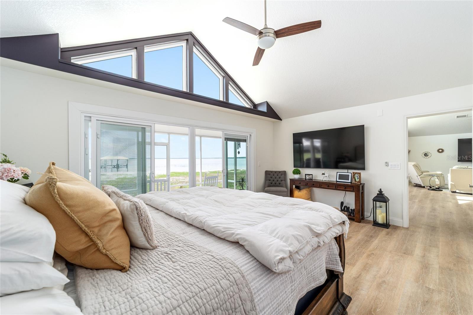 SANDY HOOK - Residential