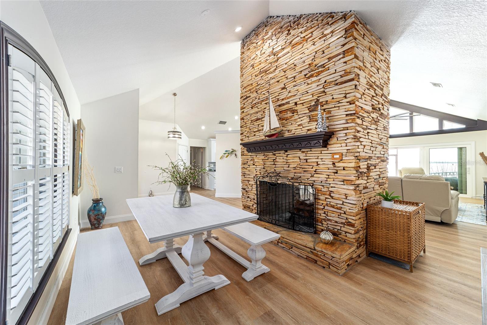 SANDY HOOK - Residential