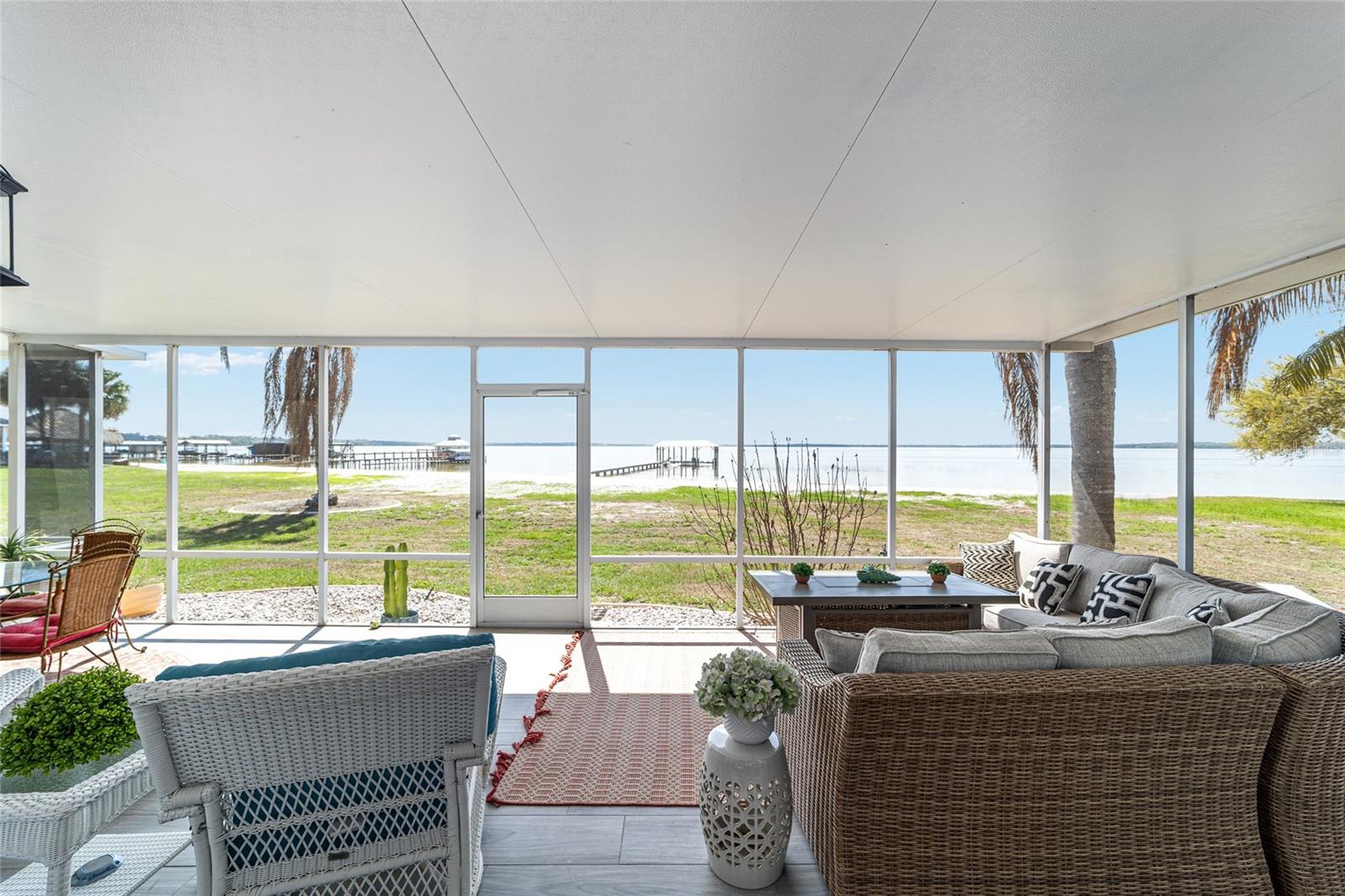 SANDY HOOK - Residential