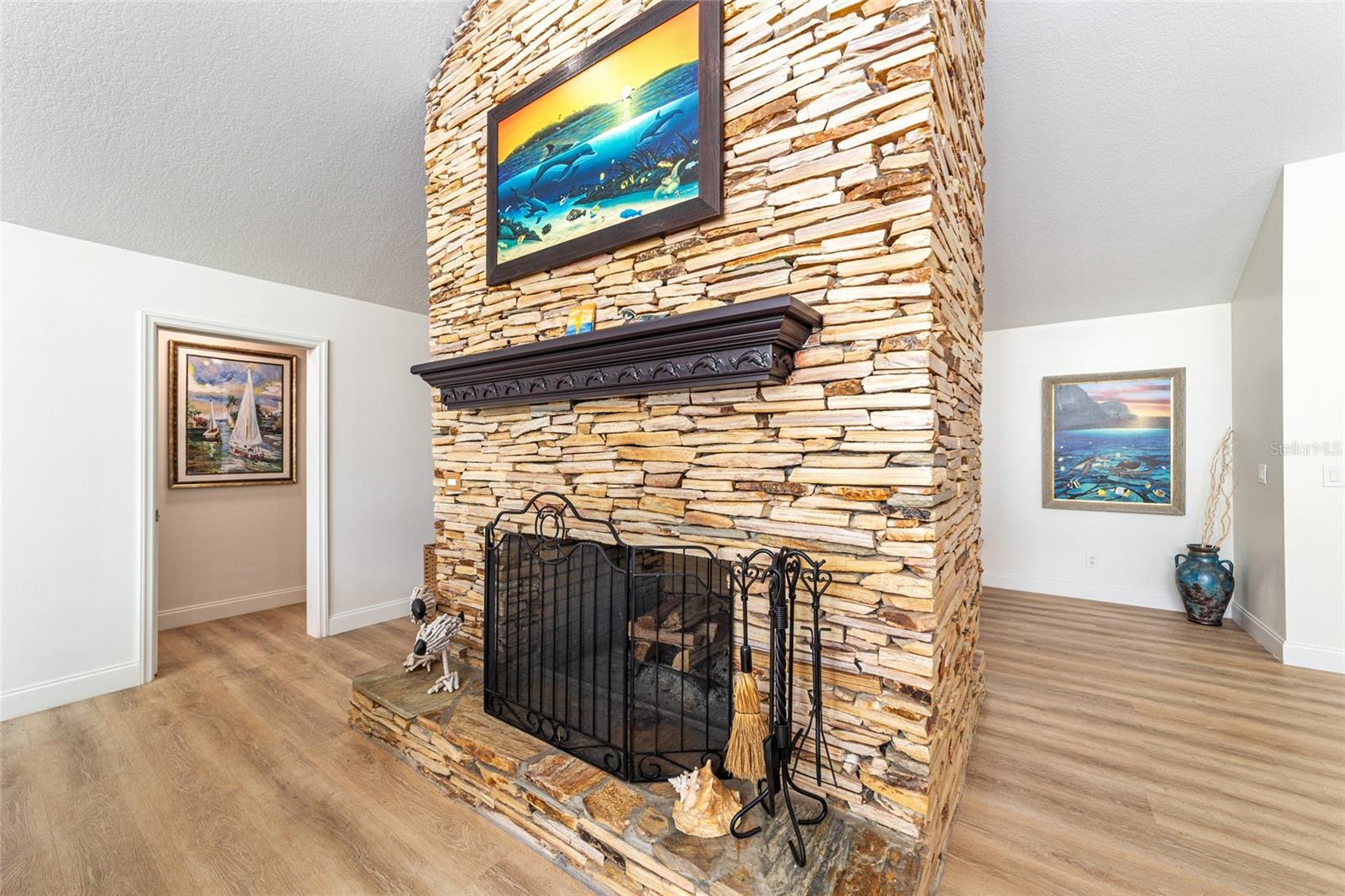 SANDY HOOK - Residential