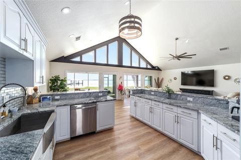 Tiny photo for 12830 SE 144th Avenue, Ocklawaha, FL 32179 (MLS # OM720477)