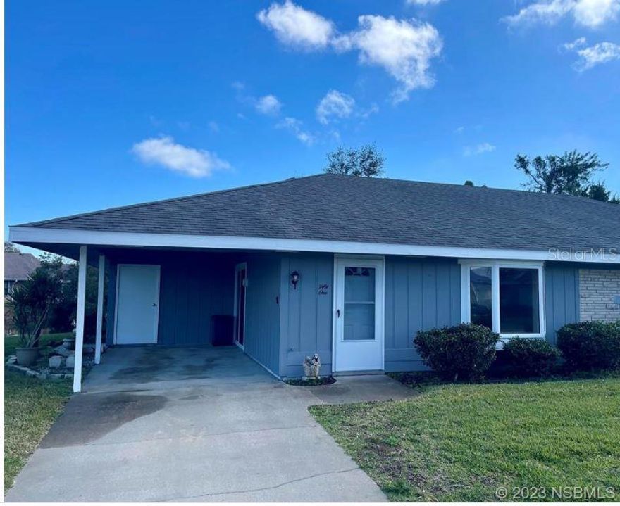 This is a 2 bedroom 2 bath duplex home located in the desired quiet community of Hidden Pines. THe home boasts a Florida room that overlooks the water. The home has been recently updated and is easy to view! Small pet accepted.Please call 386-423-0778 x2 or email PamelaBell@keyes.com for a showing. ;CleaningFee: 150