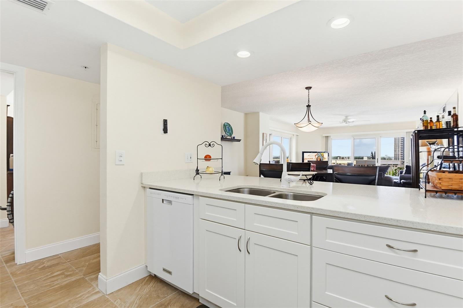 OCEANS 06 CONDO - Residential