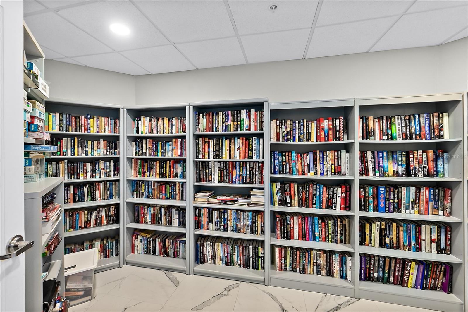 OCEANS 06 CONDO - Residential