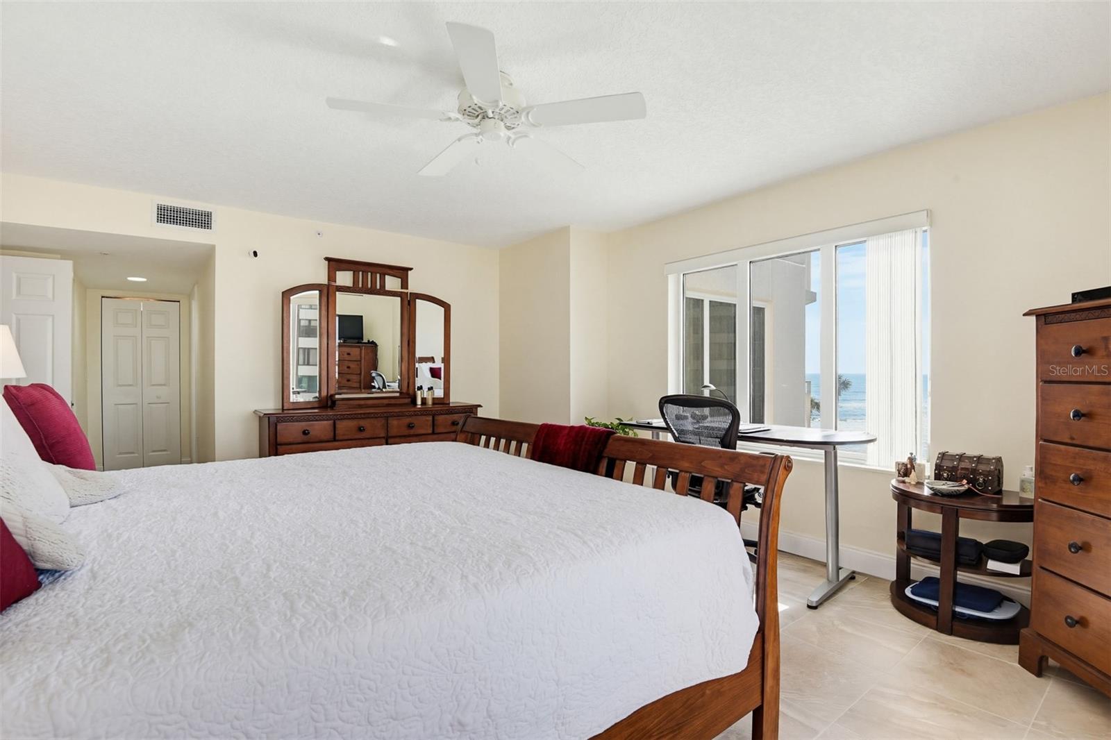 OCEANS 06 CONDO - Residential