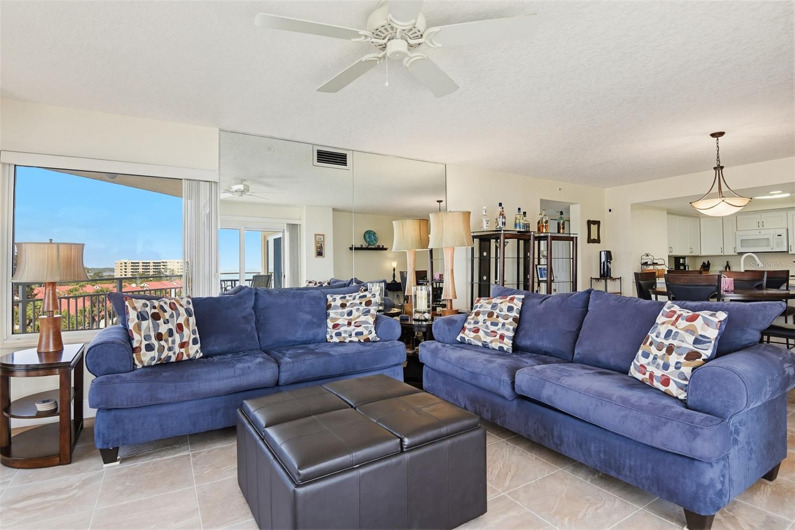 OCEANS 06 CONDO - Residential