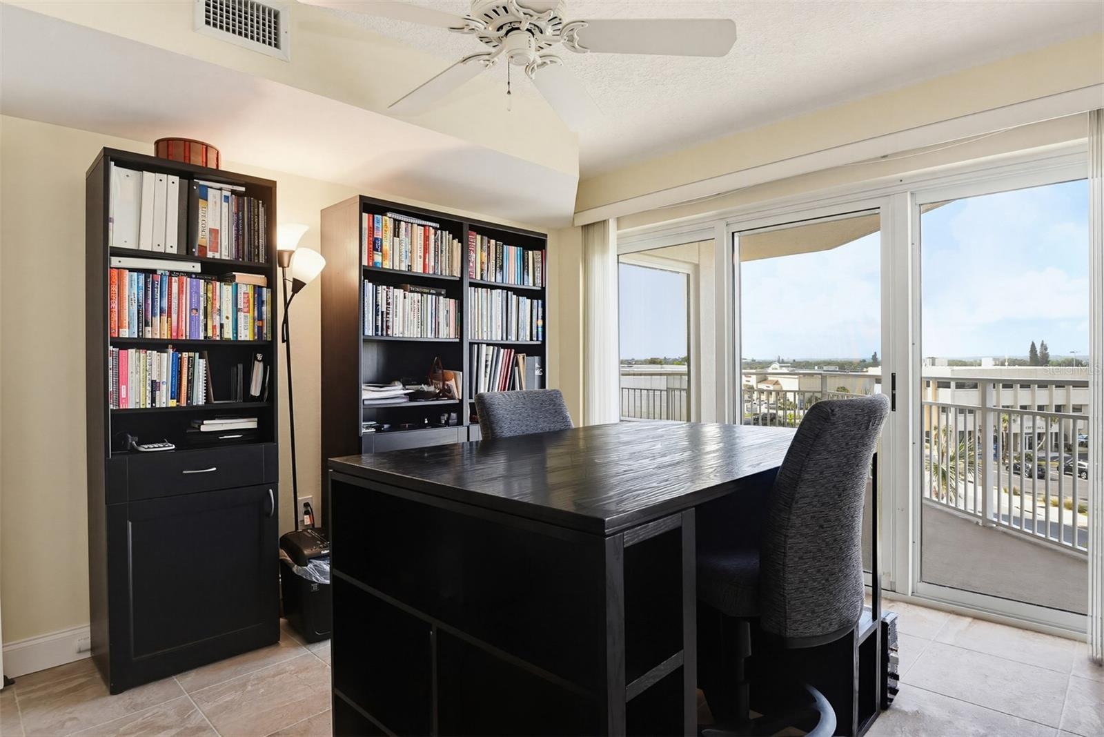 OCEANS 06 CONDO - Residential