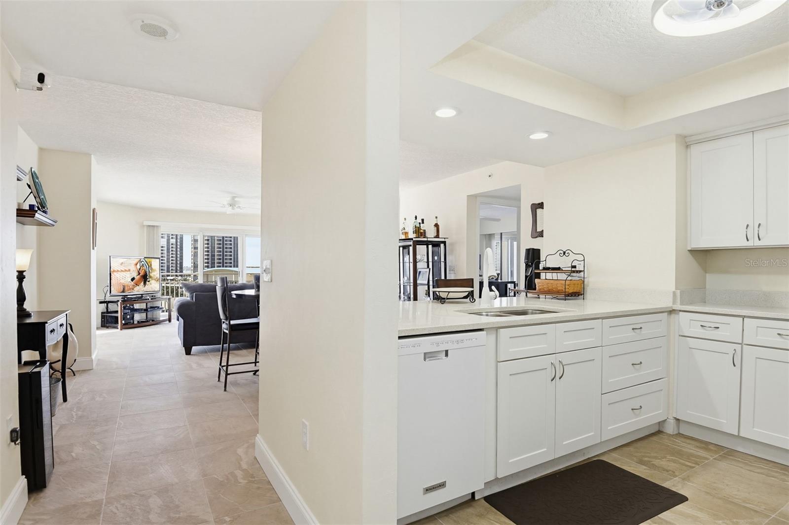 OCEANS 06 CONDO - Residential