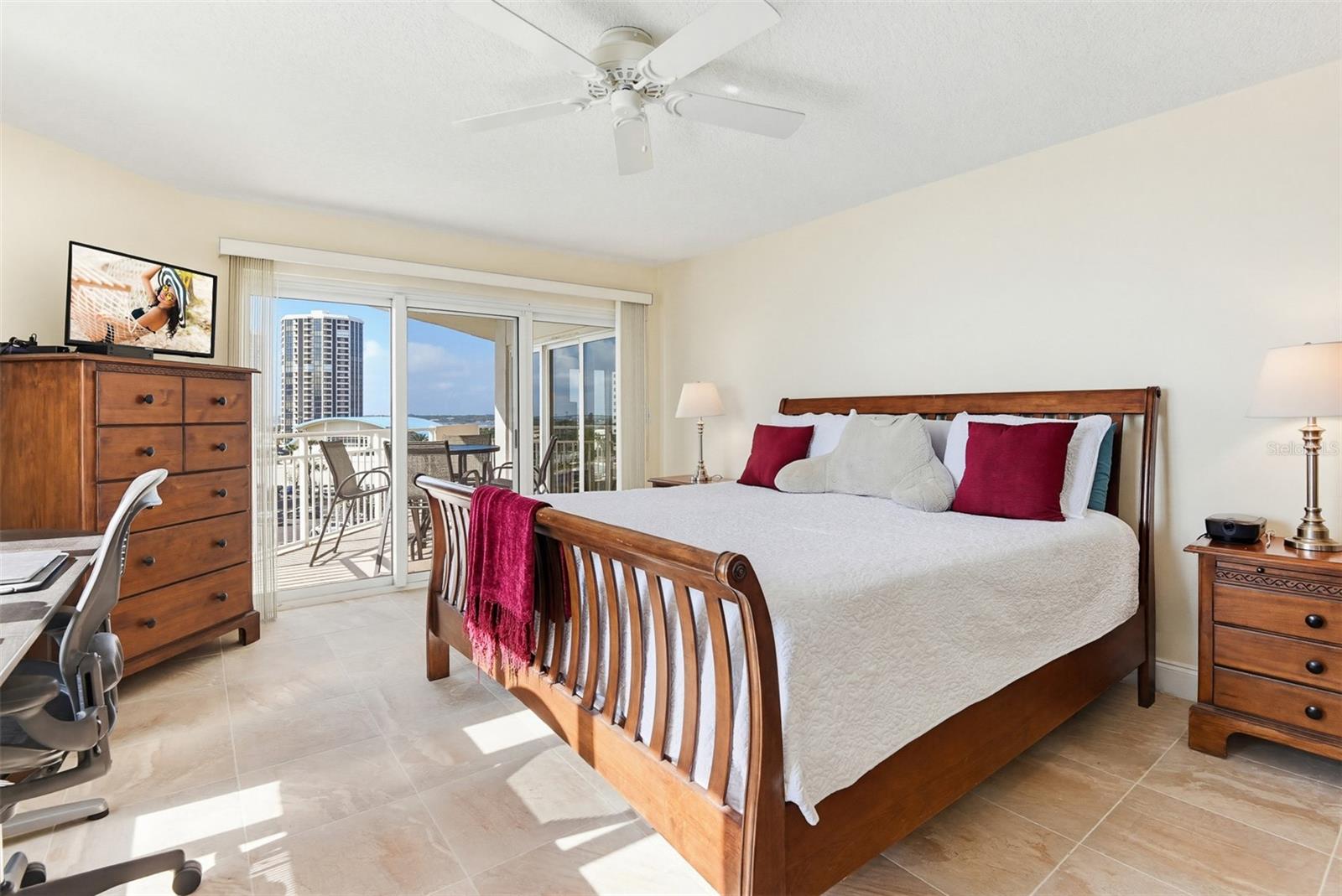 OCEANS 06 CONDO - Residential