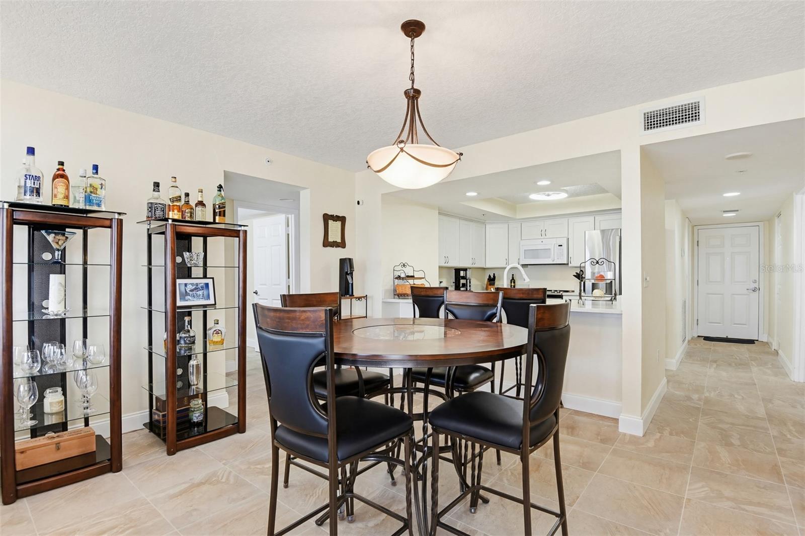 OCEANS 06 CONDO - Residential