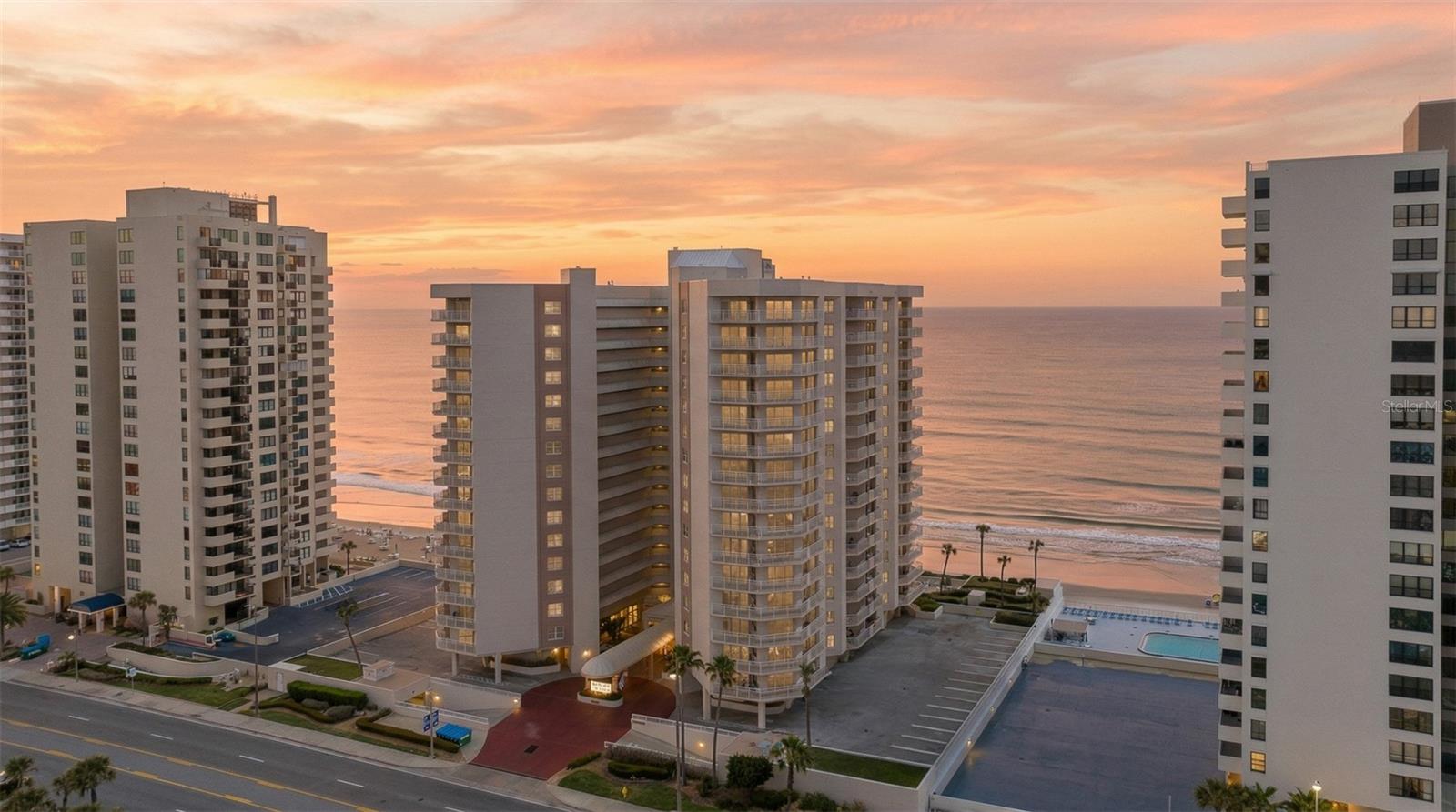 OCEANS 06 CONDO - Residential