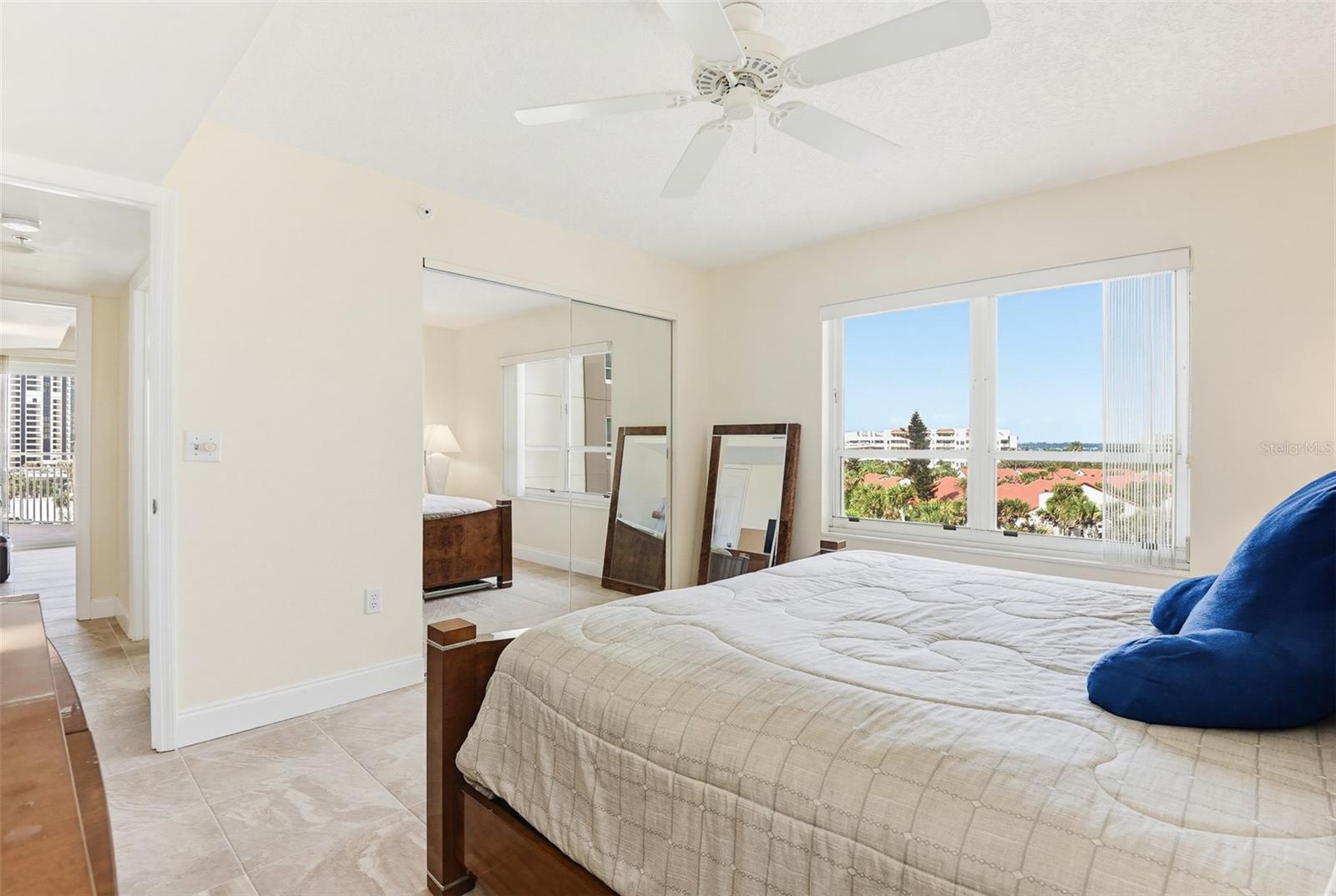 OCEANS 06 CONDO - Residential