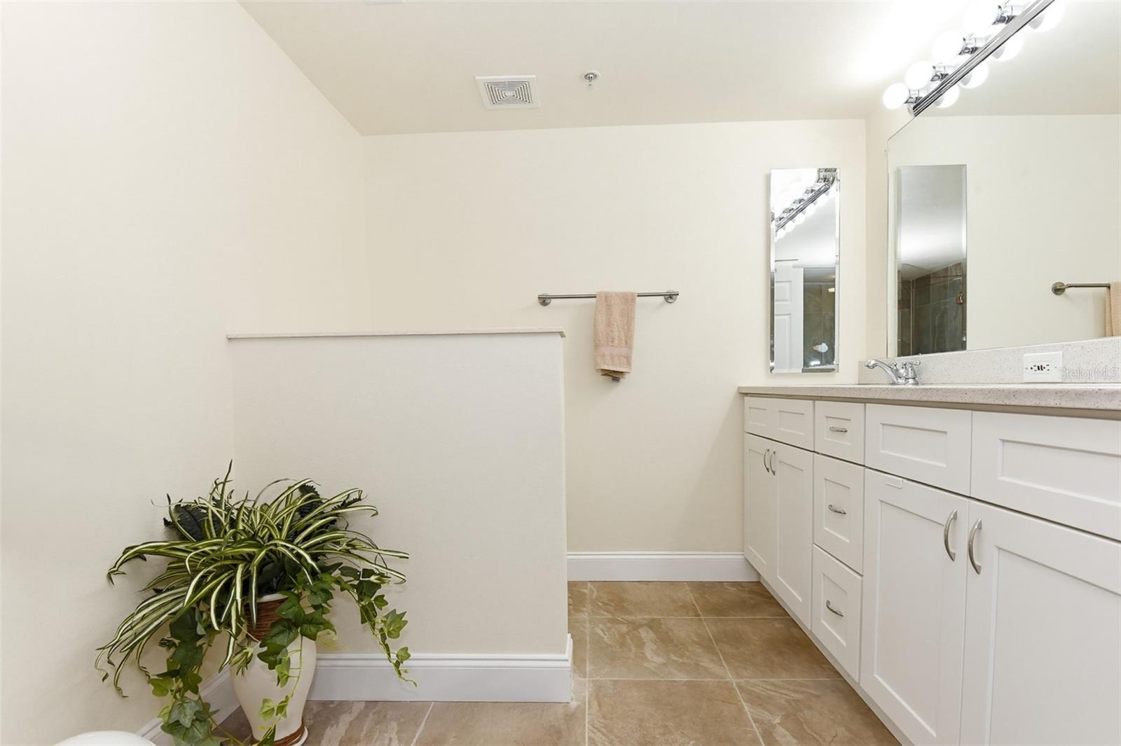 OCEANS 06 CONDO - Residential