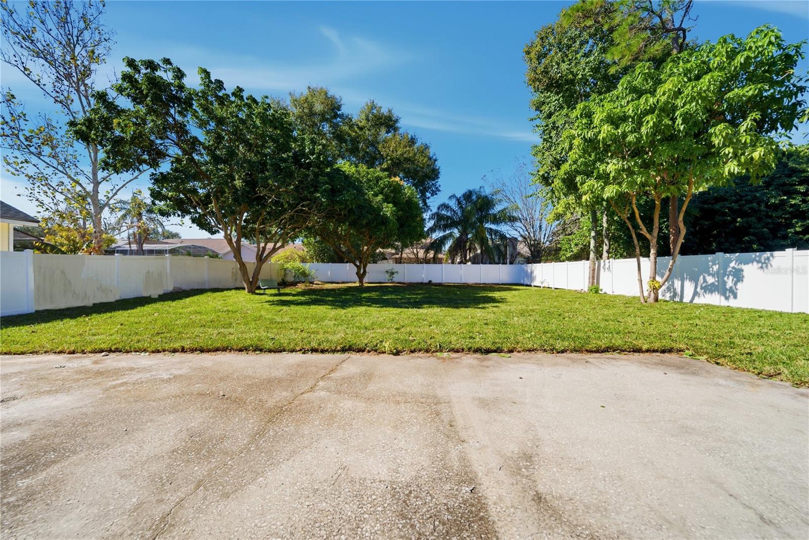 PEMBROOKE - Residential