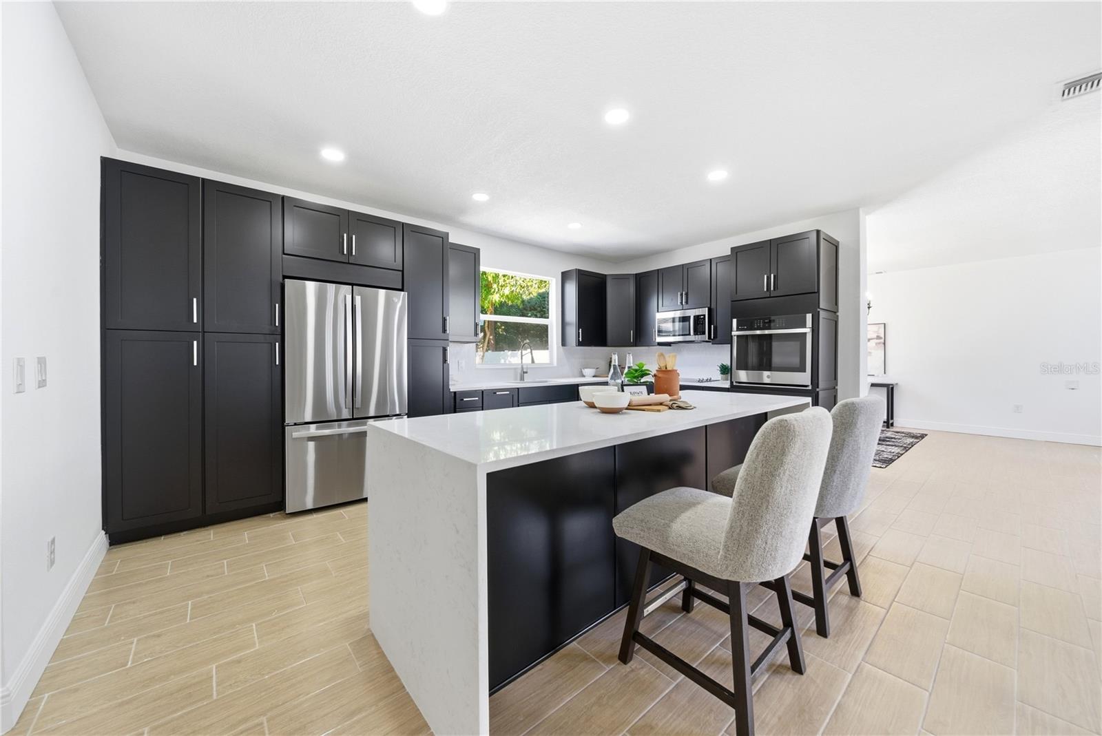 PEMBROOKE - Residential