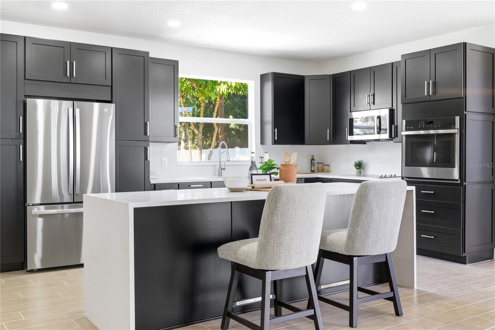 PEMBROOKE - Residential