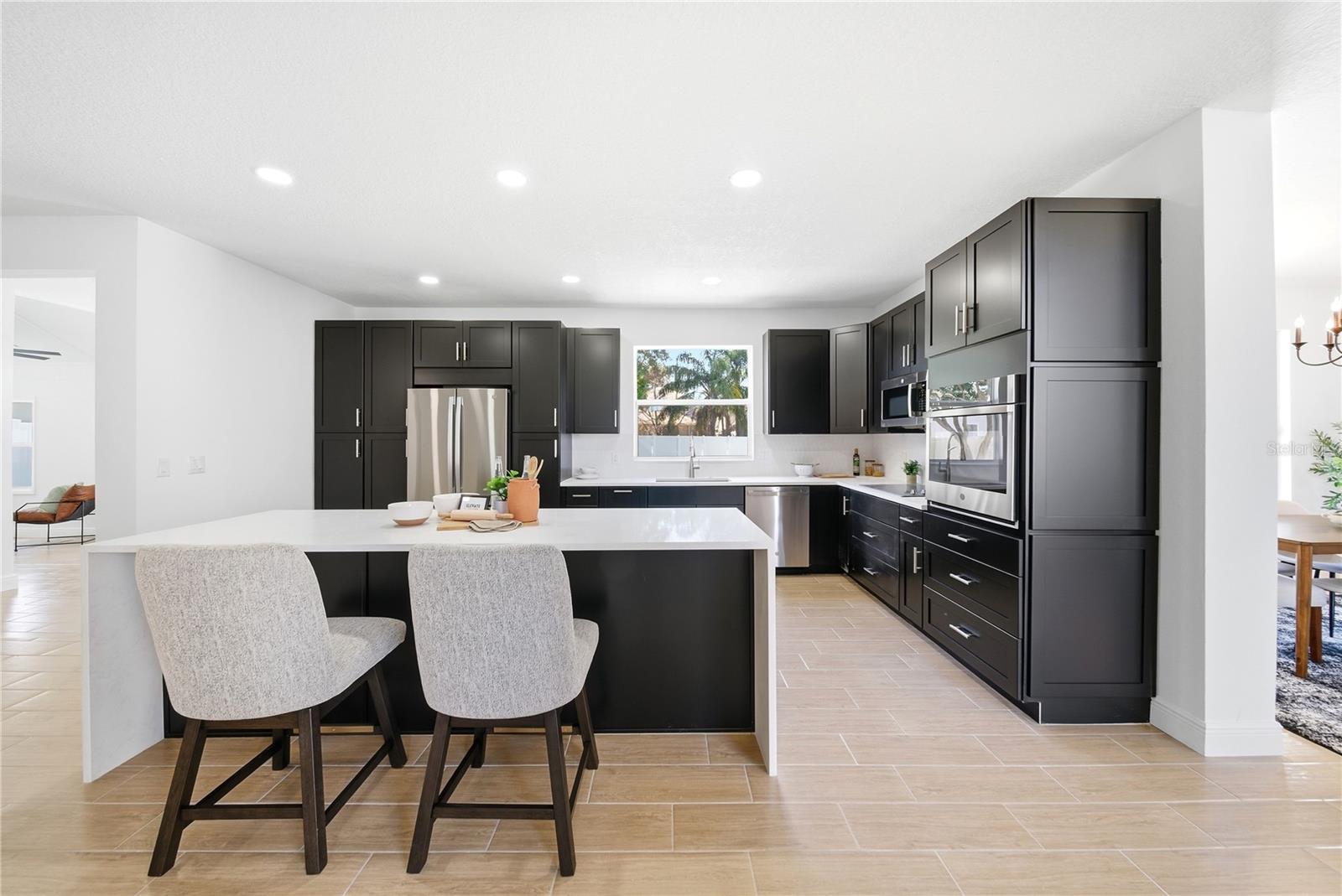 PEMBROOKE - Residential