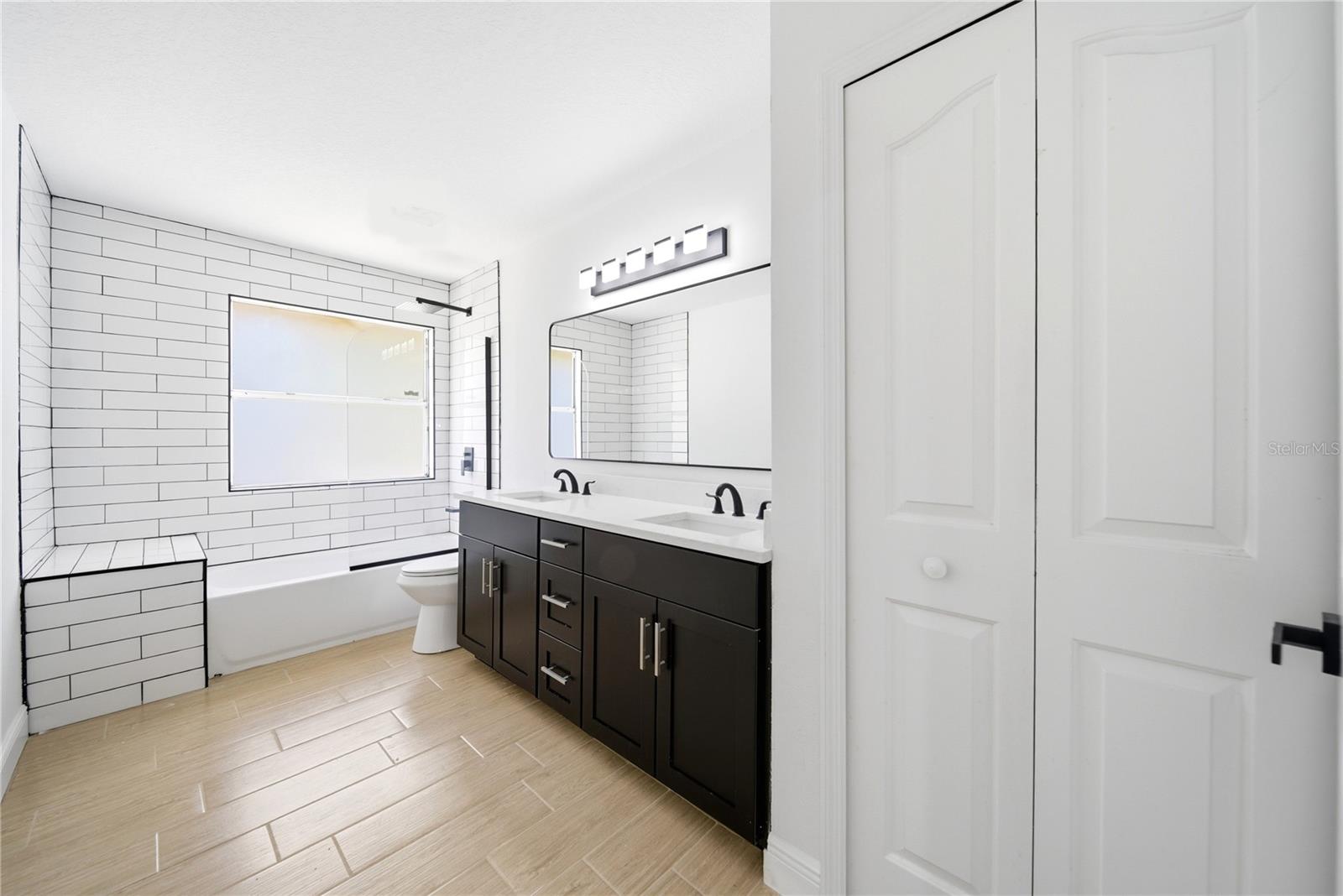 PEMBROOKE - Residential