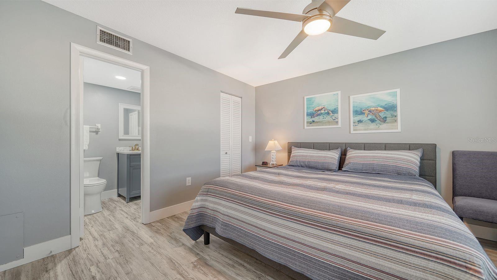 HOLIDAY APTS - Residential